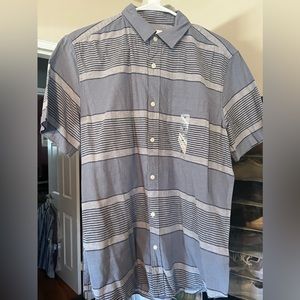 BRAND NEW | Men’s Gap Short Sleeve Button Down (Size Medium)